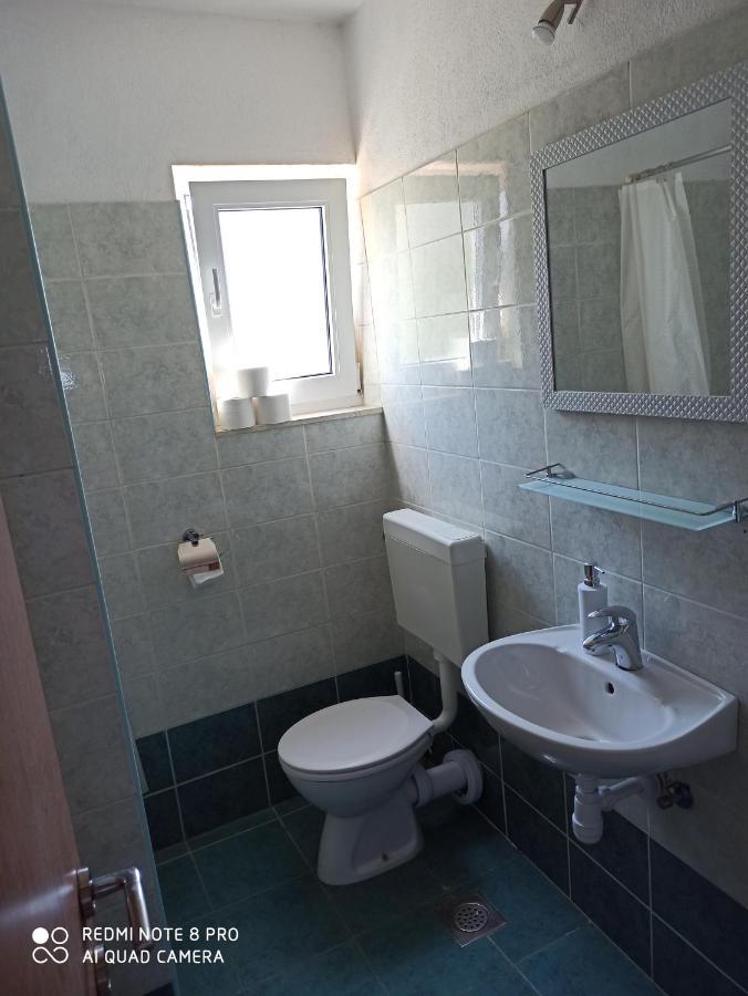 Boni02 Apartment Gdinj Luaran gambar
